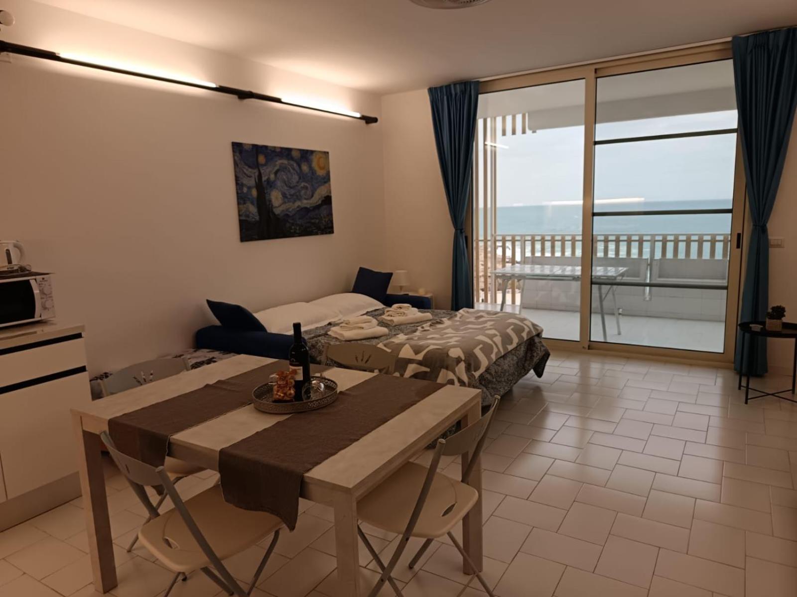 A Un Passo Dal Mare Apartment Полиняно а Маре Екстериор снимка